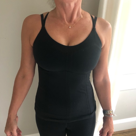 Lululemon black top - Picture 5 of 6